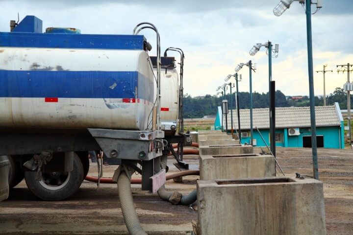 Coleta, transporte e destinação de resíduos líquidos